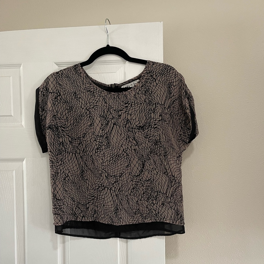 Dress shirt size S